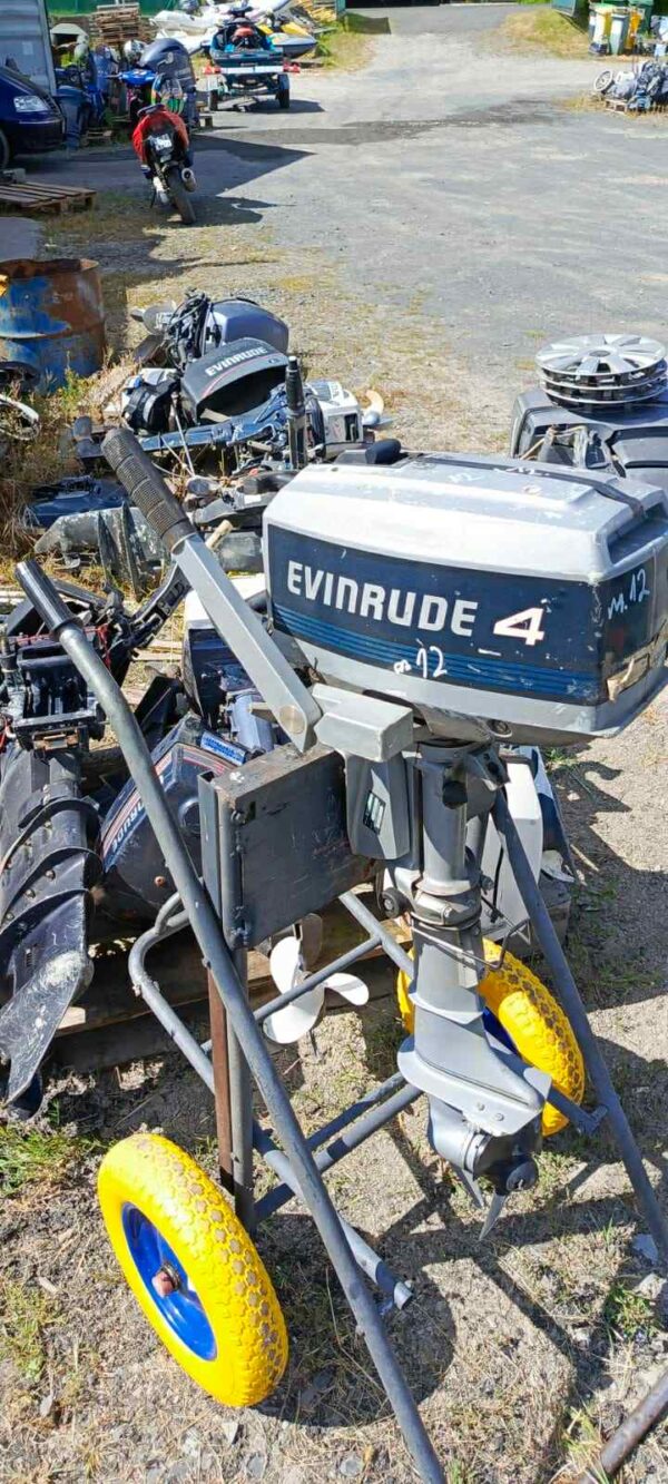 Evinrude 4KM 2T cały na części (rumpel)