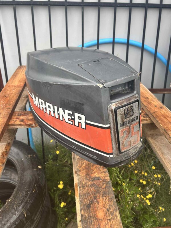 Czapa Obudowa silnik zaburtowy Mariner 25 KM