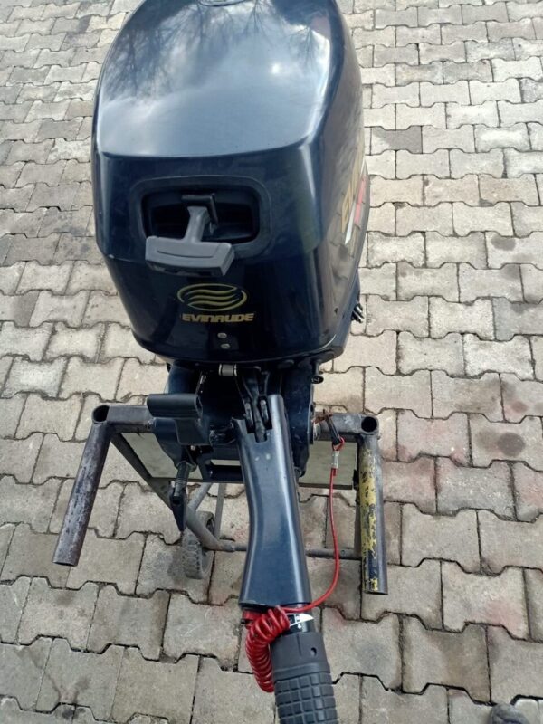 Silnik zaburtowy EVINRUDE 8 KM Stopa S