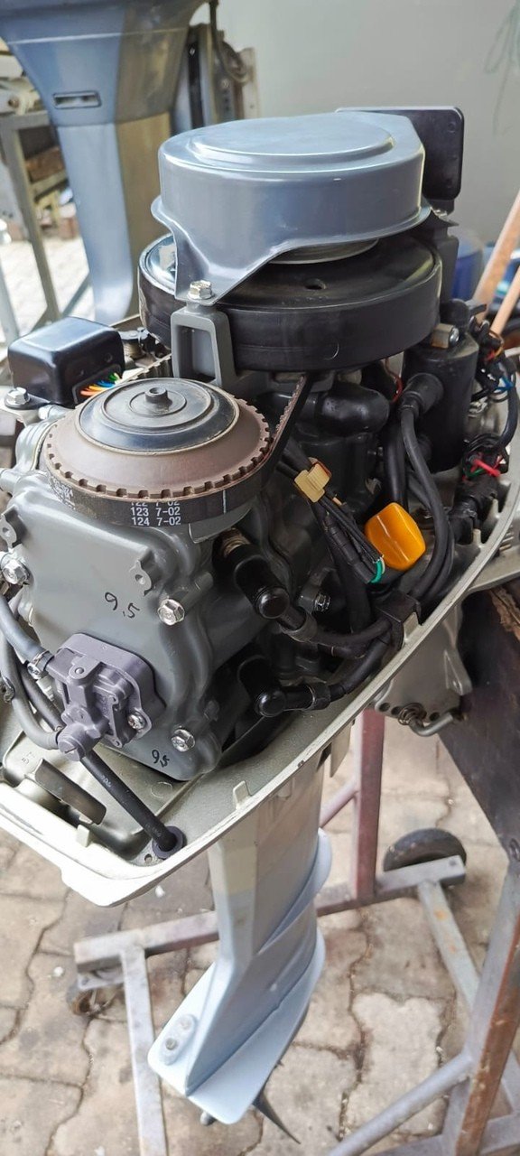 Silnik zaburtowy Honda 8 KM  stopa L
