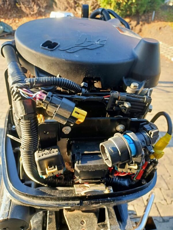 Silnik zaburtowy MERCURY 40 KM L stopa manetka power trim Wtrysk 2013 rok