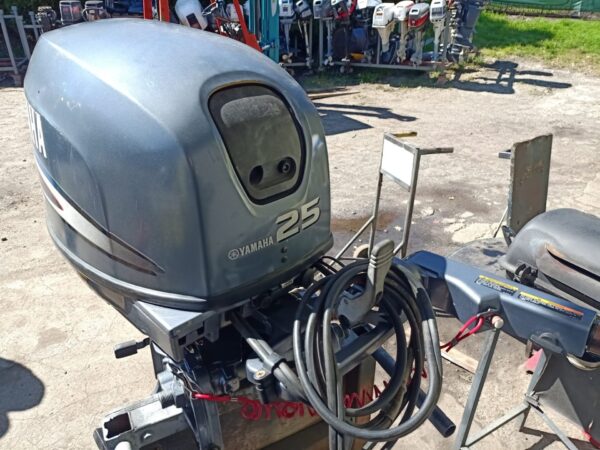 Silnik zaburtowy YAMAHA 25 KM rumpel-manetka 4suw