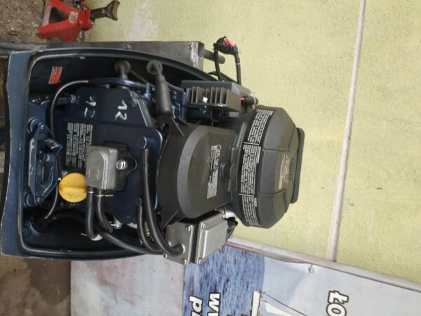 Silnik zaburtowy Yamaha 8 KM 4 Stroke Czapa nr.10