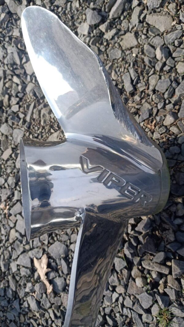 Śruba napędowa VIPER V4 JOHNSON/EVINRUDE/OMC 13.875 X 17P 13 Spline