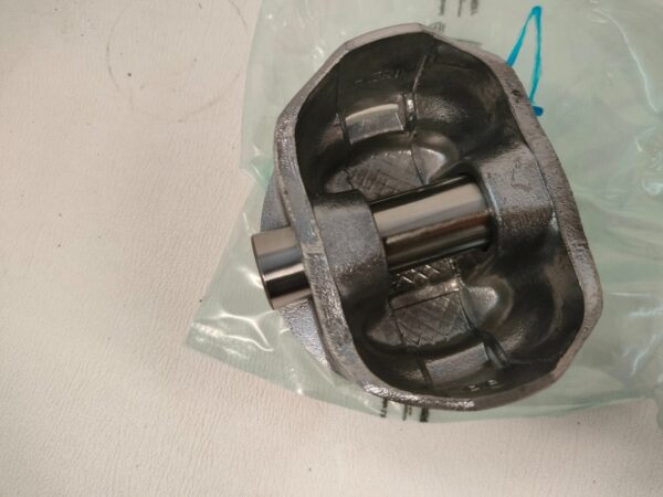 Tłok 0.30 OMC Volvo Penta Mercruiser 3.0 NOWY